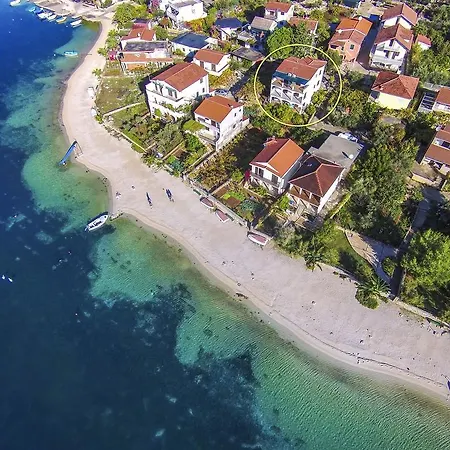 Adela Rogoznica (Sibenik-Knin)